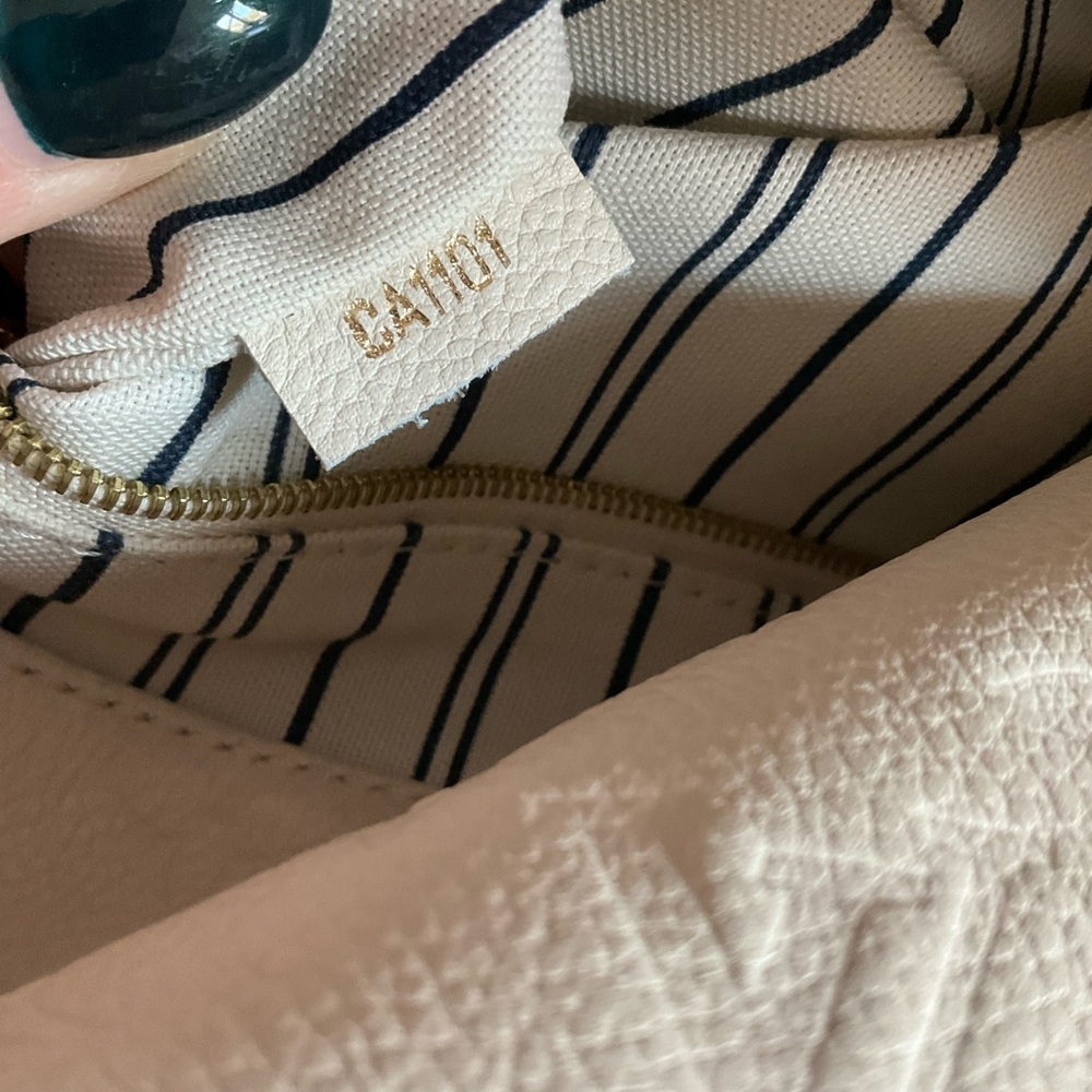SOLD Amazing Louis Vuitton Artsy MM Cream - Picture 15 of 16